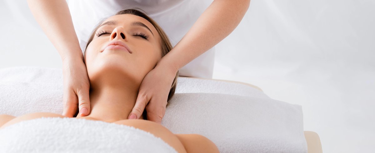 Professional neck and shoulder massage therapy technique
